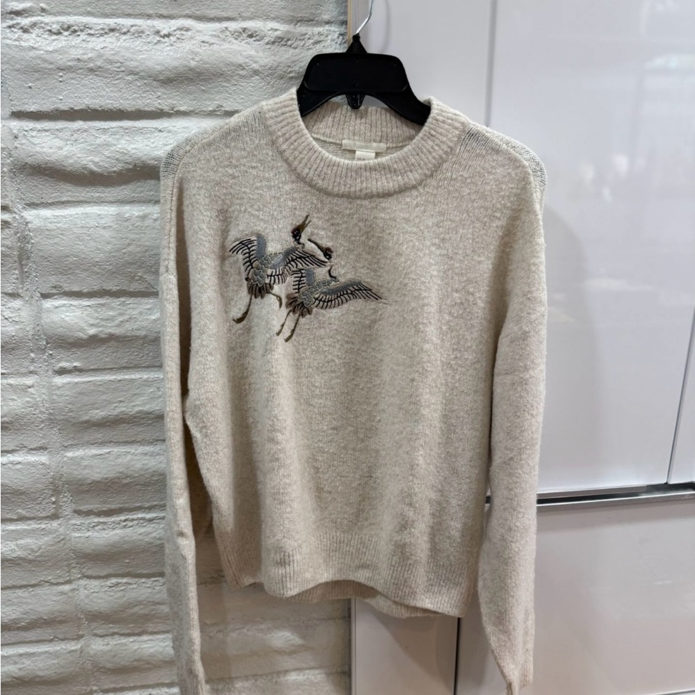 Discontinued Beautiful Embroidered Japanese Crane HM Sweater - Picture 4 of 4
